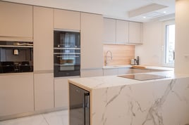 White kitchen with quartz worktop | Raison Home - 1