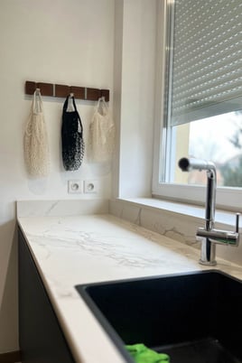  Cuisine design noir mat à Hussigny-Godbranche | Raison Home - 4