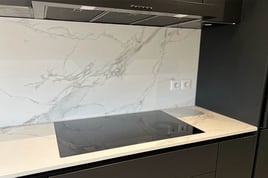  Cuisine design noir mat à Hussigny-Godbranche | Raison Home - 2