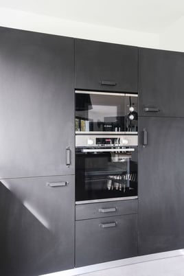 Modern black and wood kitchen | Raison Home - 5