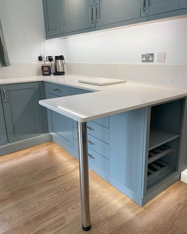 Pale blue shaker kitchen in Wimborne | Raison Home - 7