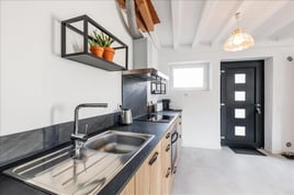 Contemporary black and wood kitchen | Raison Home - 5