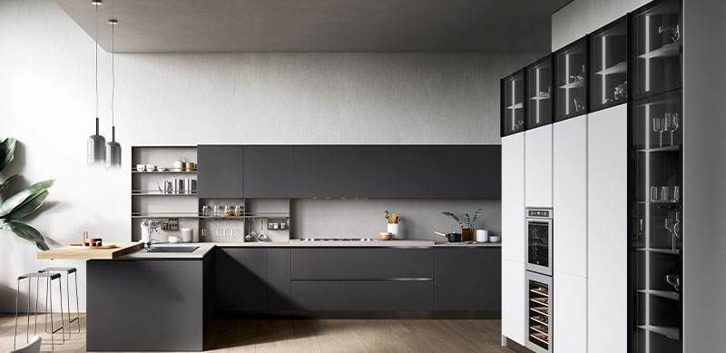 Open moderne witte en grijze keuken in L-vorm door Sébastien PRIELS  4