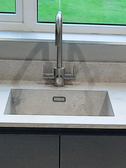 Quartz sink