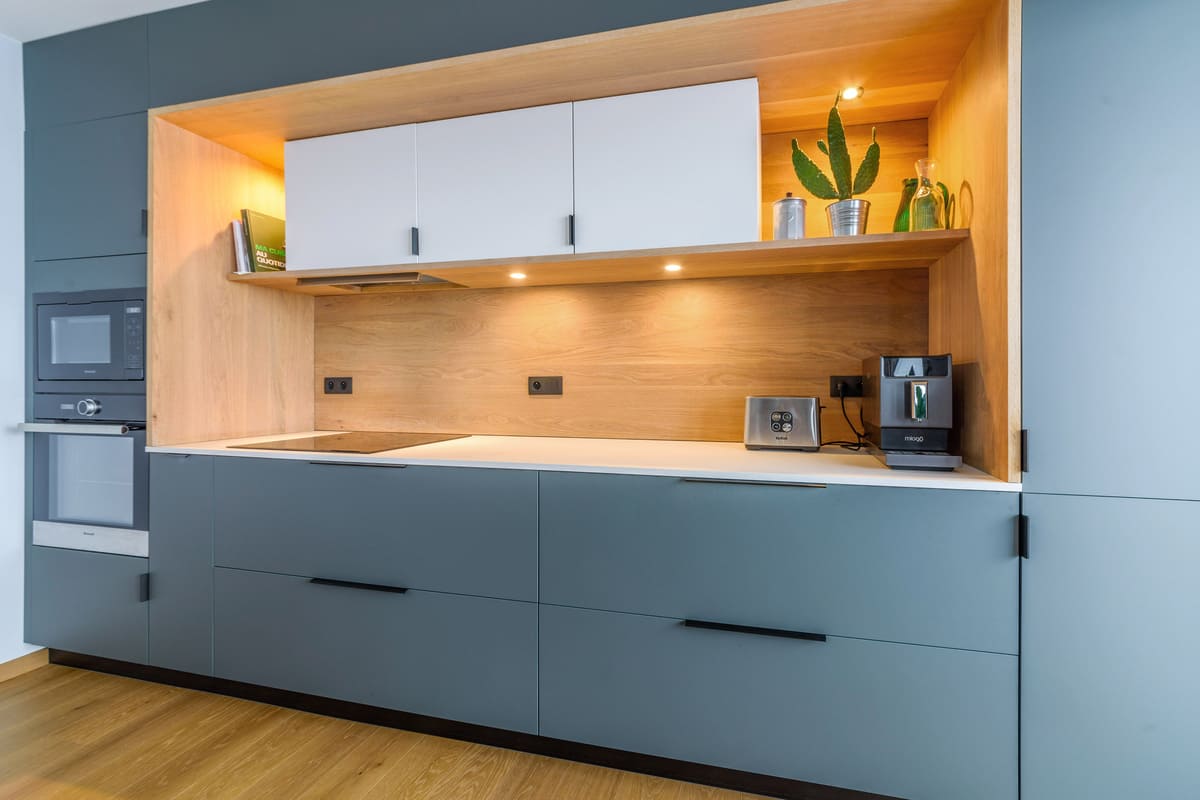 Modern style kitchen turquoise | Raison Home  - 4