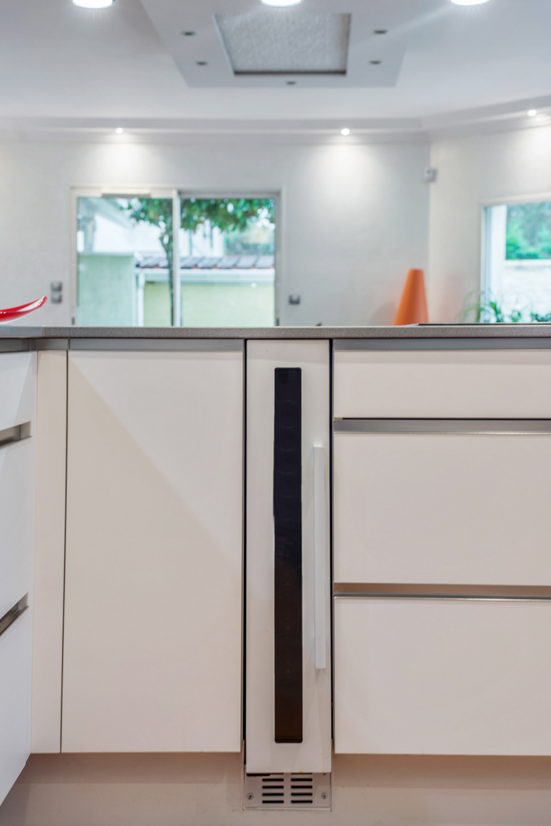 Contemporary white and grey kitchen 8