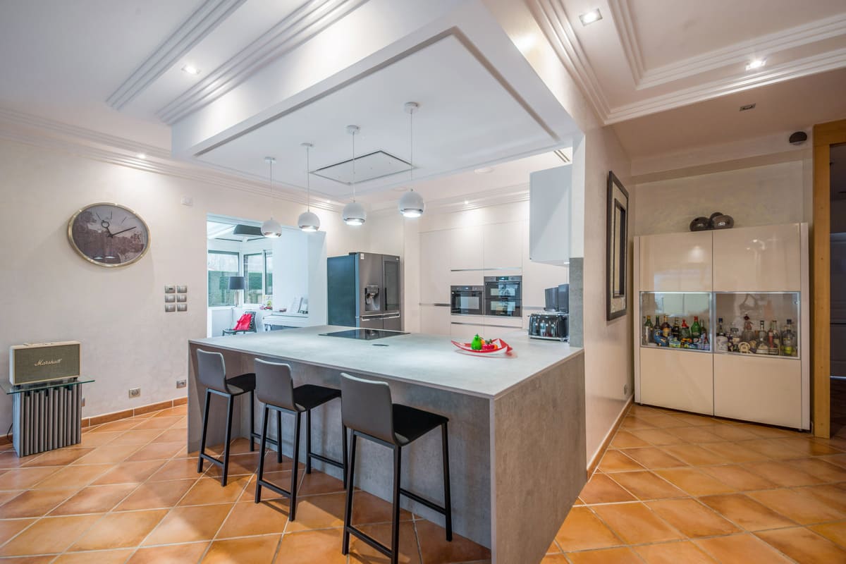 Contemporary white and grey kitchen 1