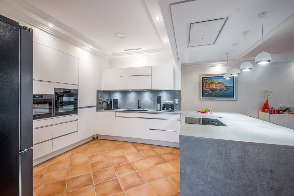 Contemporary white and grey kitchen 9