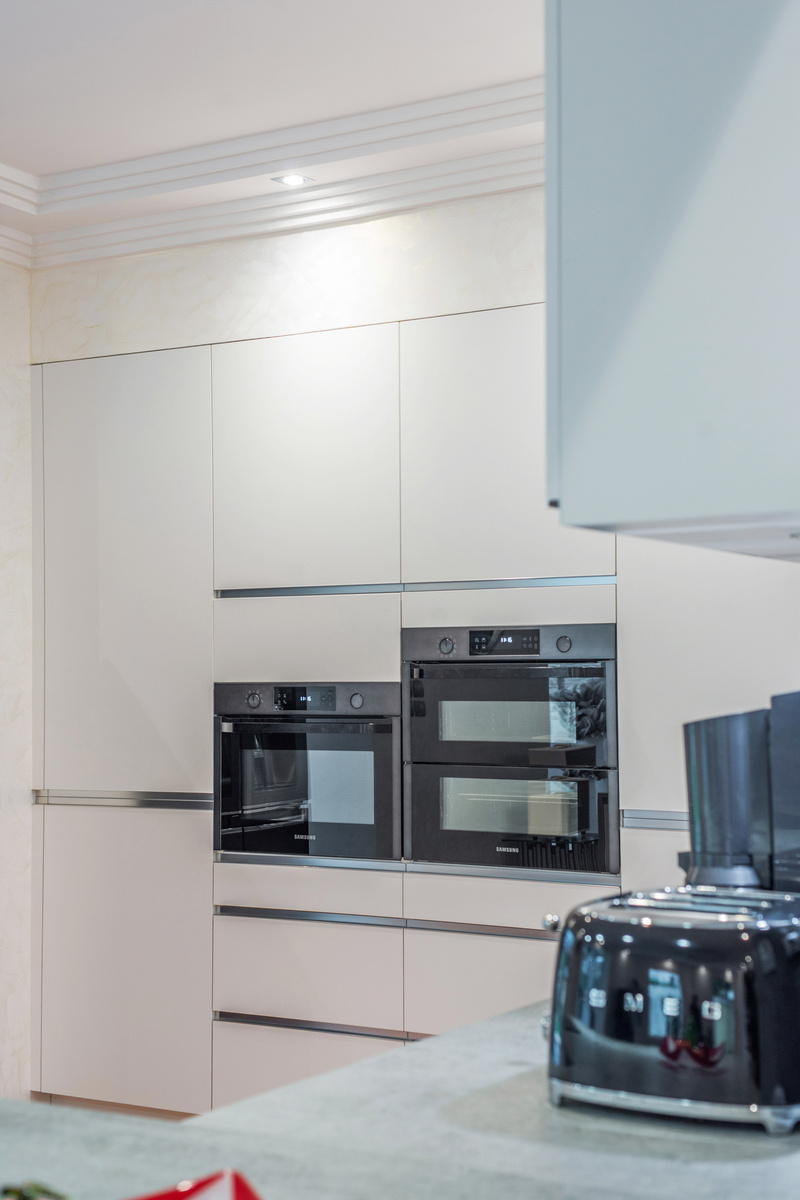 Contemporary white and grey kitchen 7