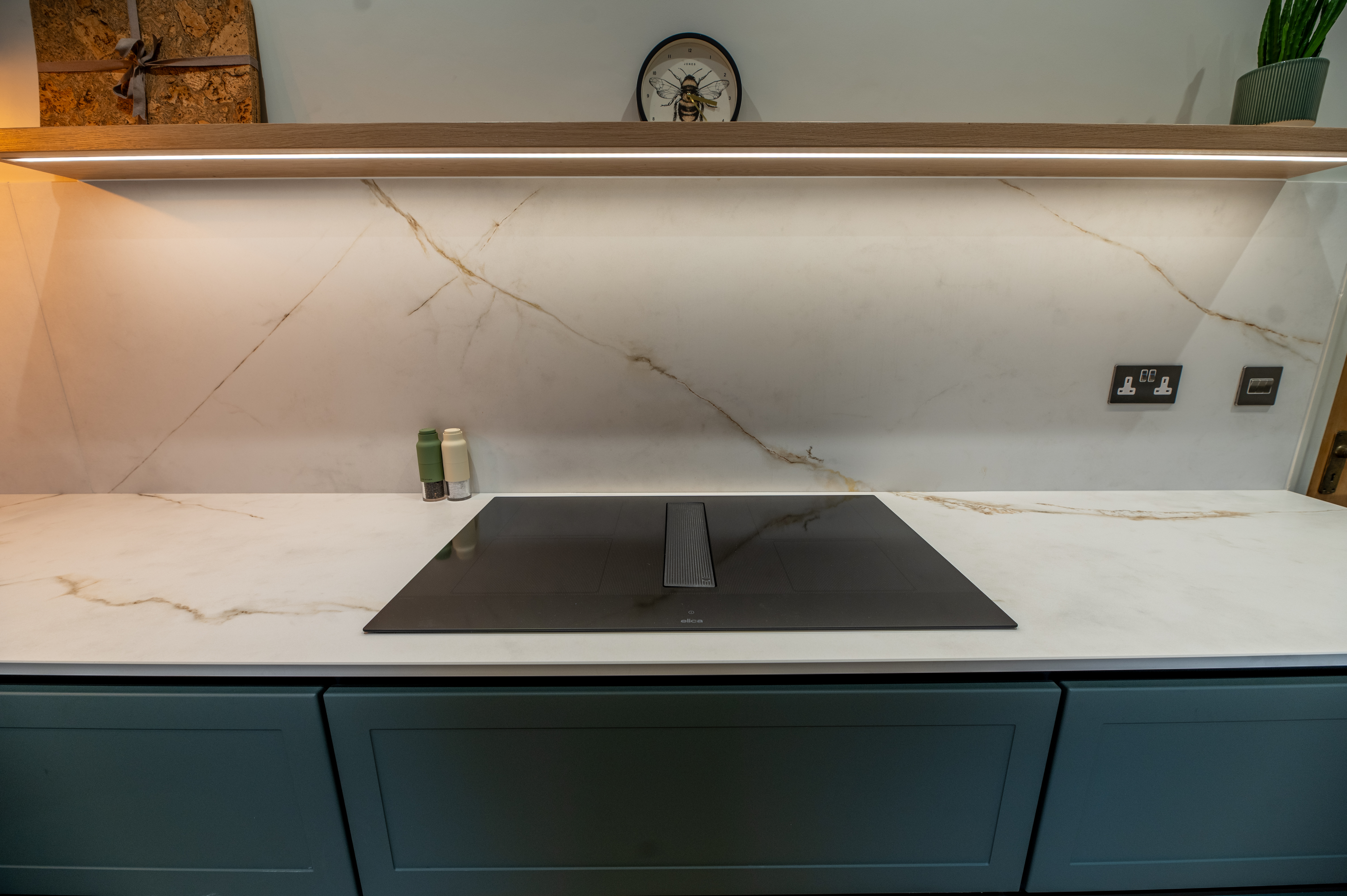 Heritage green and dubai gold kitchen, Designed by Fiona Sneddon - 2