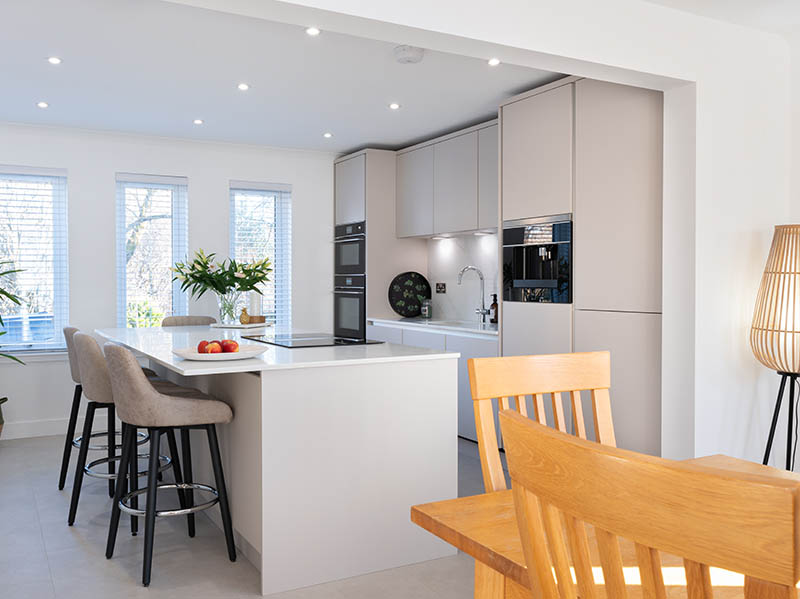 Cashmere Handleless kitchen in Linlithgow | Raison Home - 4