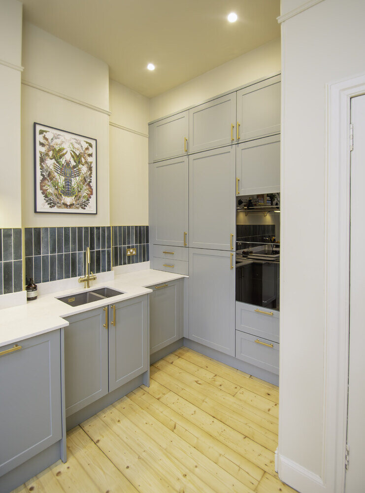 Fjord Green and Porcelain Modern Shaker in Edinburgh | Raison Home - 3