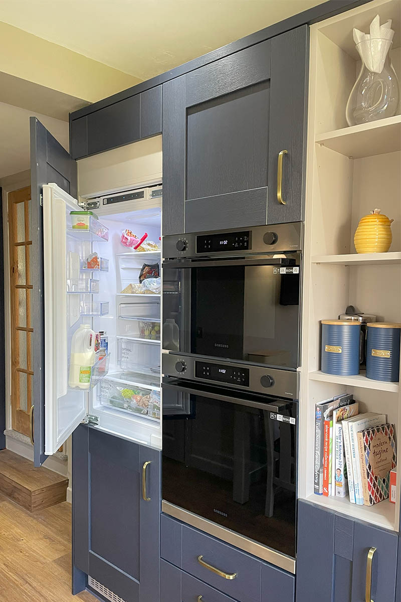 Navy Shaker kitchen in Frome 5