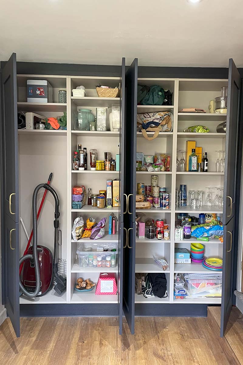 Navy Shaker kitchen in Frome 8