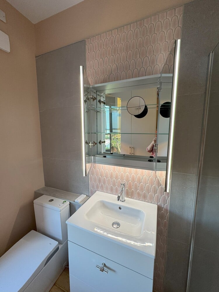 Pink Shower and Utility Room - 2