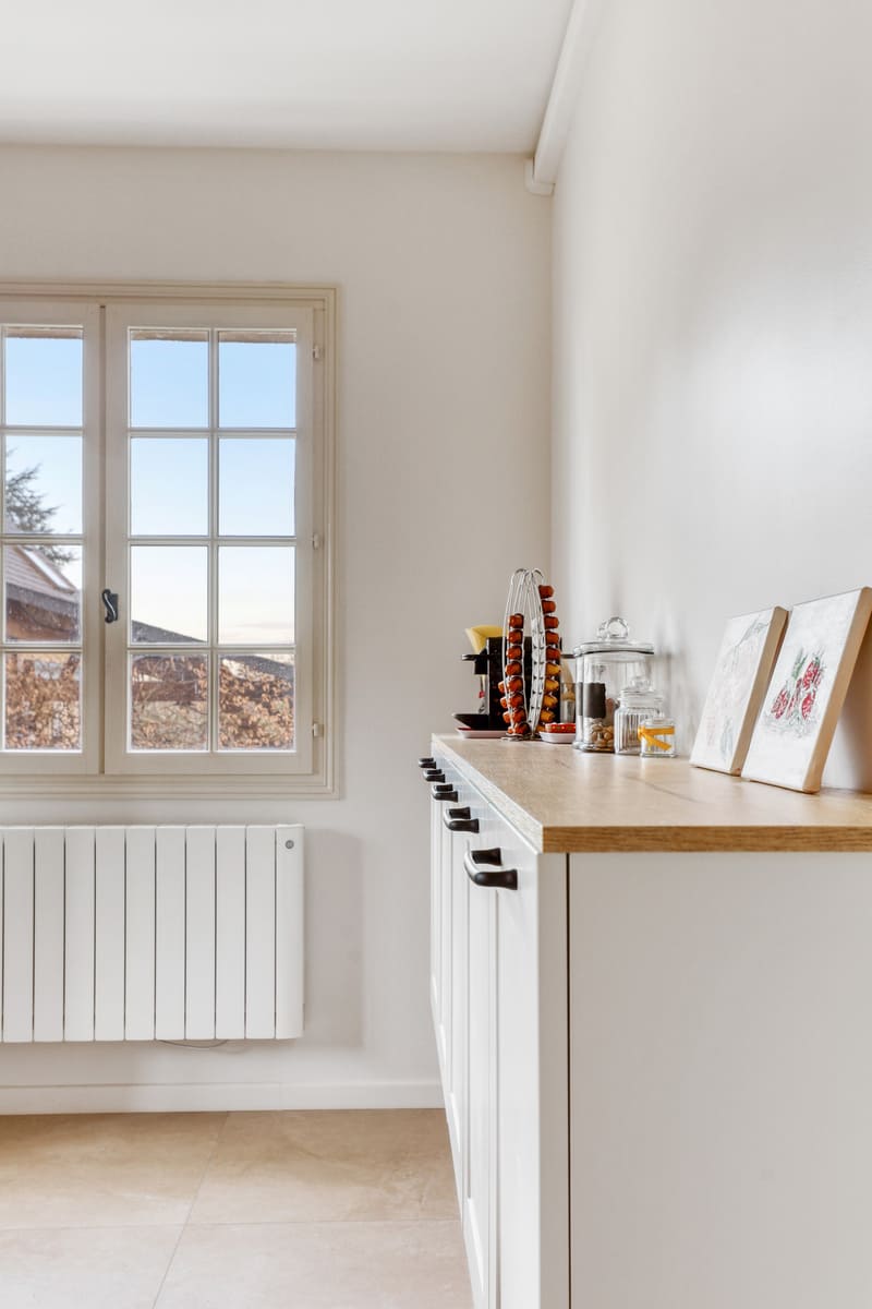 White and orange shaker kitchen 7