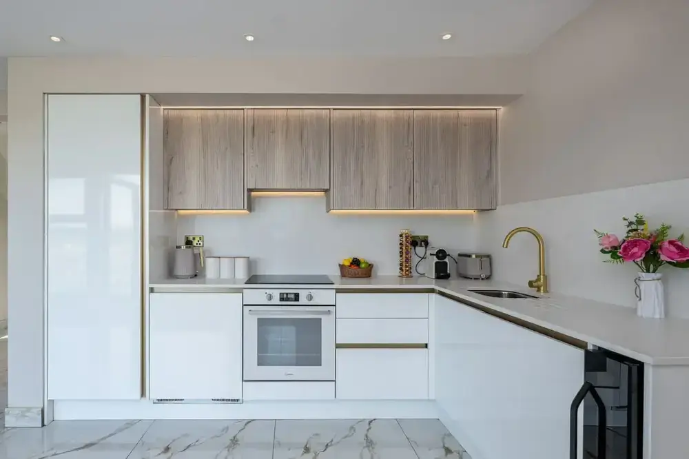 White and Natrual Oak Handleless Kitchen - 1
