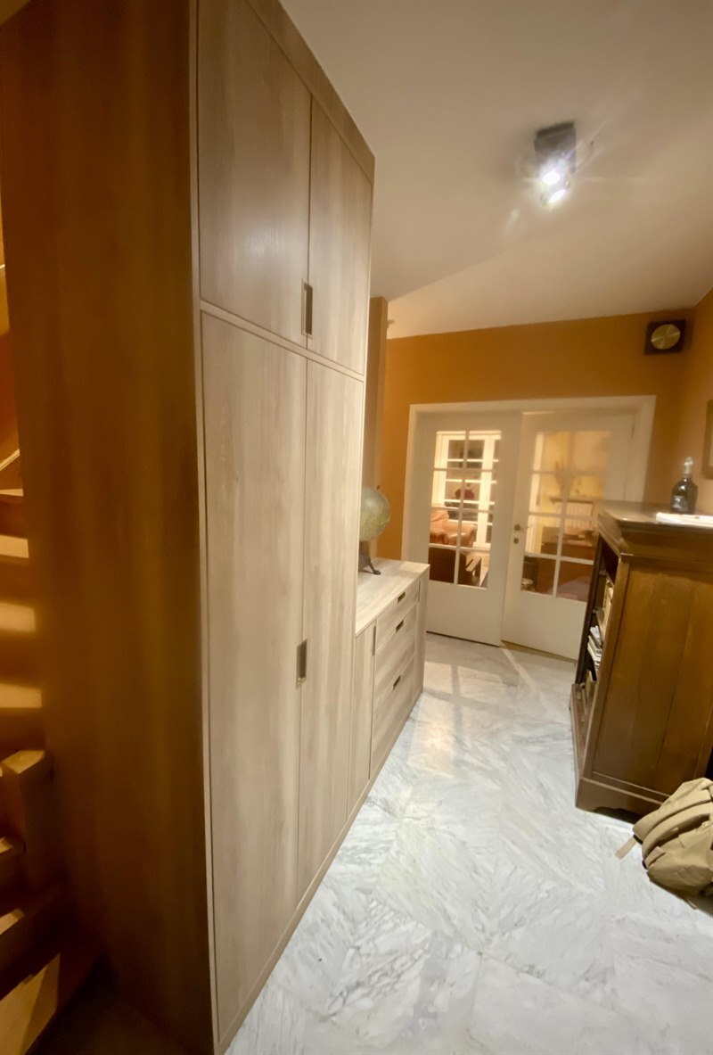 Rangements d'entrée en bois à Rhode-Saint-Genèse | Raison Home - 5