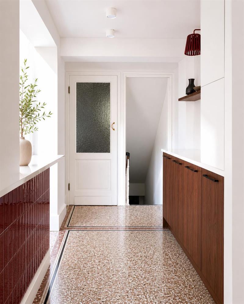 Cuisine contemporaine bois et blanc à Bruxelles | Raison Home - 3