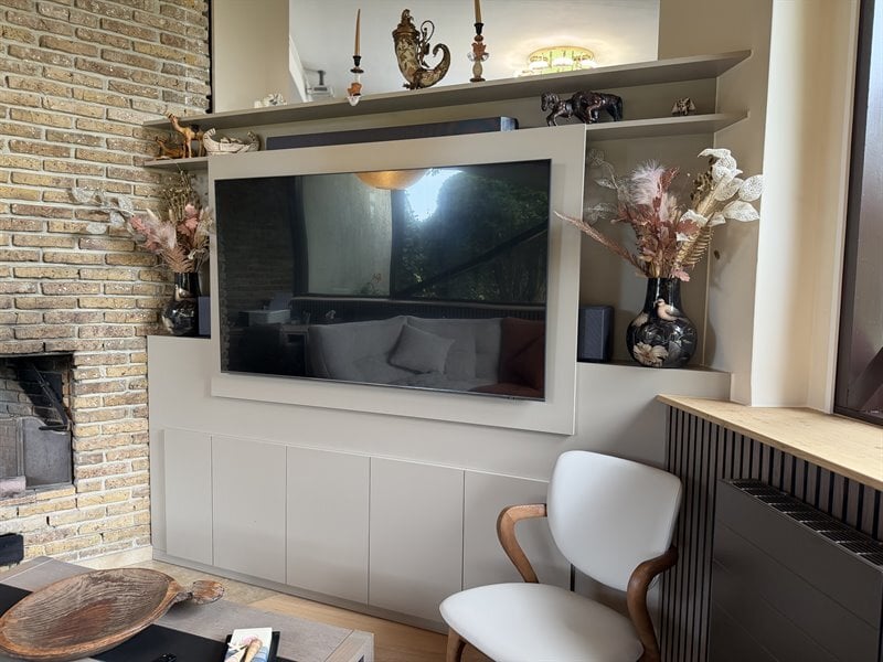 Vaisselier, buffet et meuble TV coordonnés à Neufvilles | Raison Home - 4