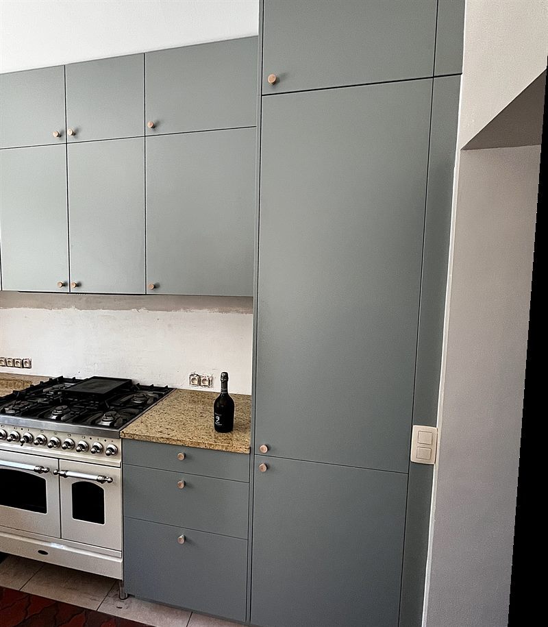 Cuisine ouverte de style campagne vert à Genappe | Raison Home - 3