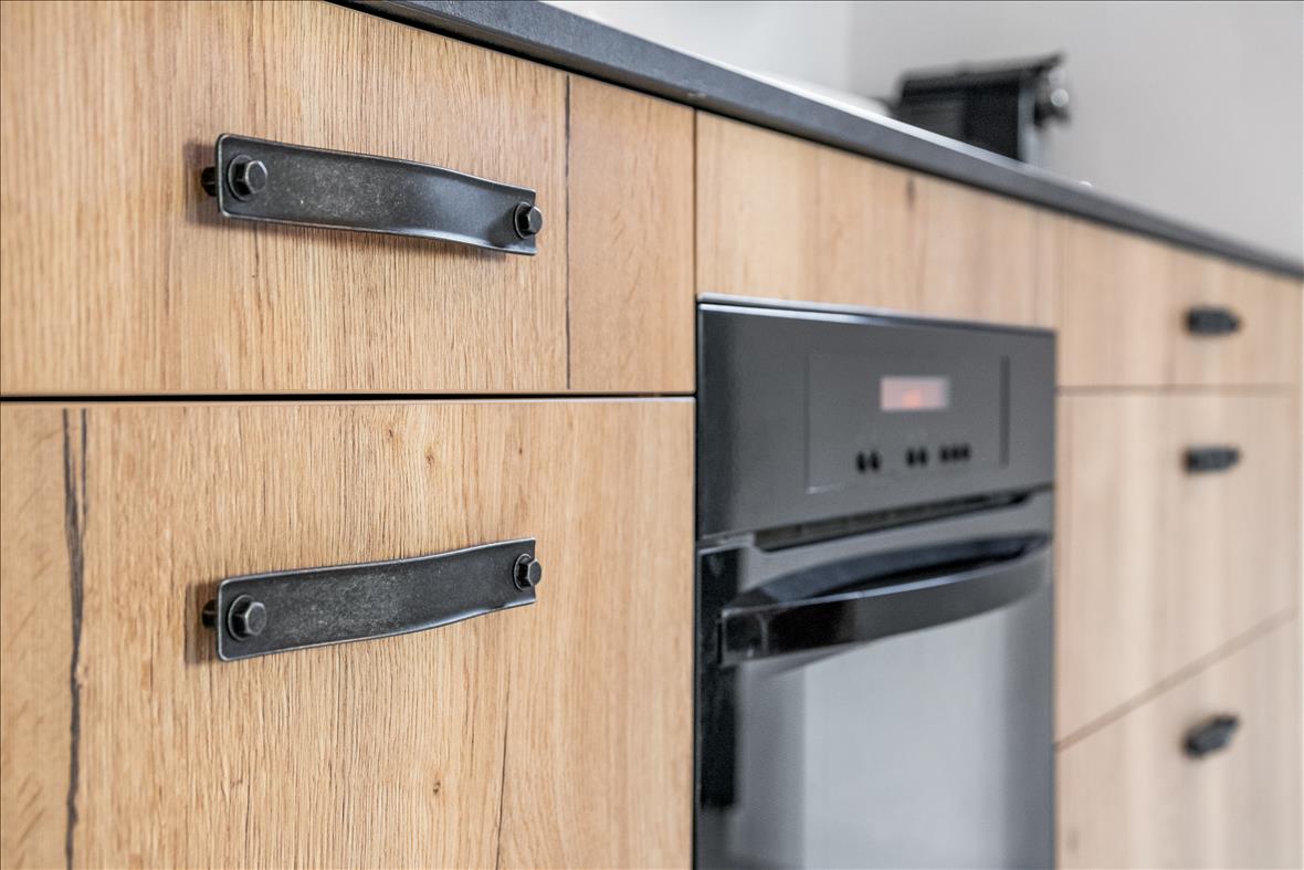 Contemporary black and wood kitchen 2