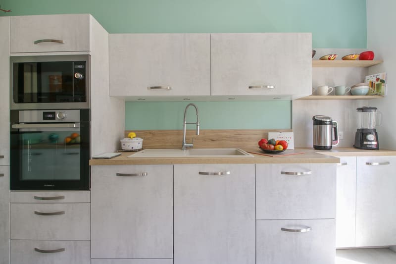 Cuisine blanche et turquoise à Blois | Raison Home - 7