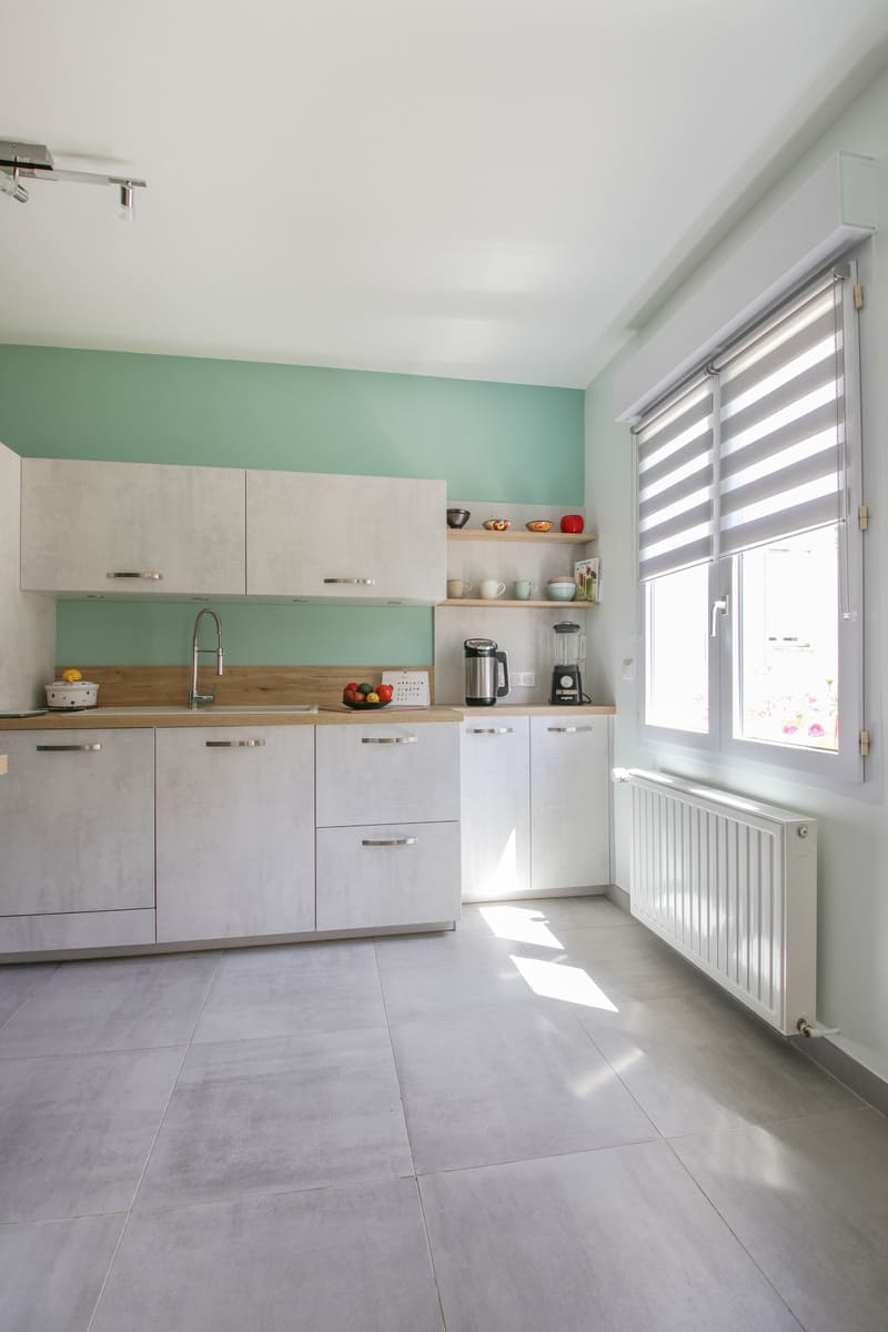 Cuisine blanche et turquoise à Blois | Raison Home - 10