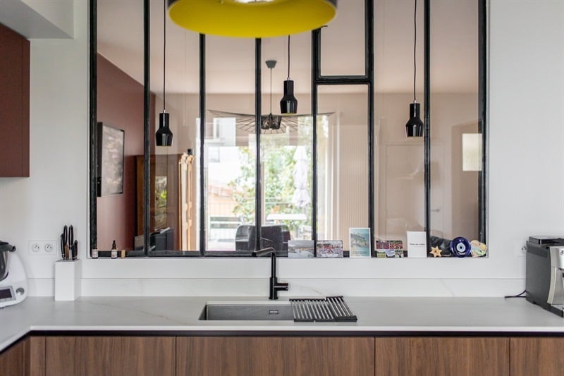 Cuisine fermée de style moderne bois à Villeurbanne 4