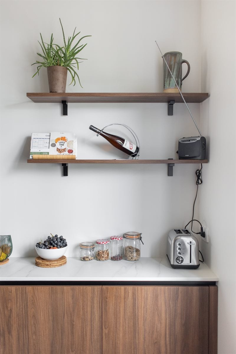 Cuisine fermée de style moderne bois à Villeurbanne 7