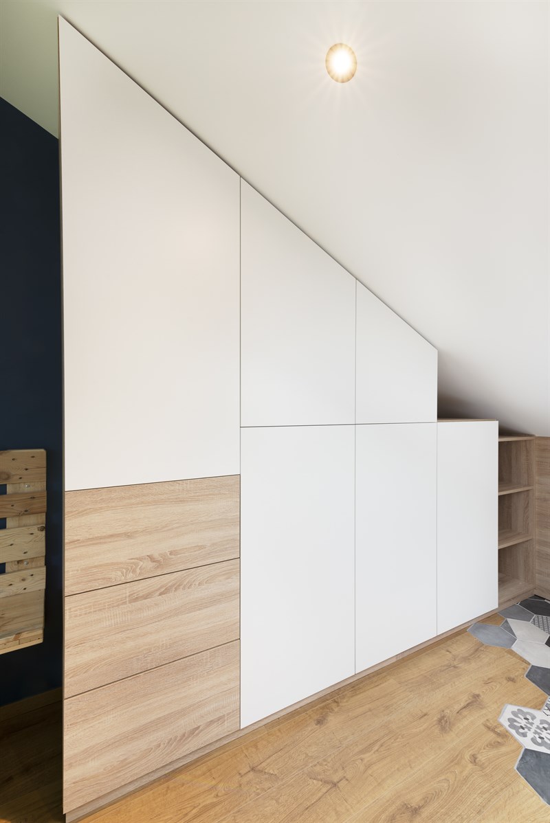 Dressing contemporain bois et blanc à Essey-lès-Nancy 10