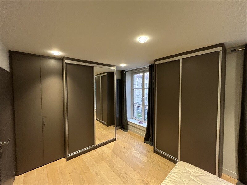 Grands placards sur-mesure beige et gris à Nancy 1