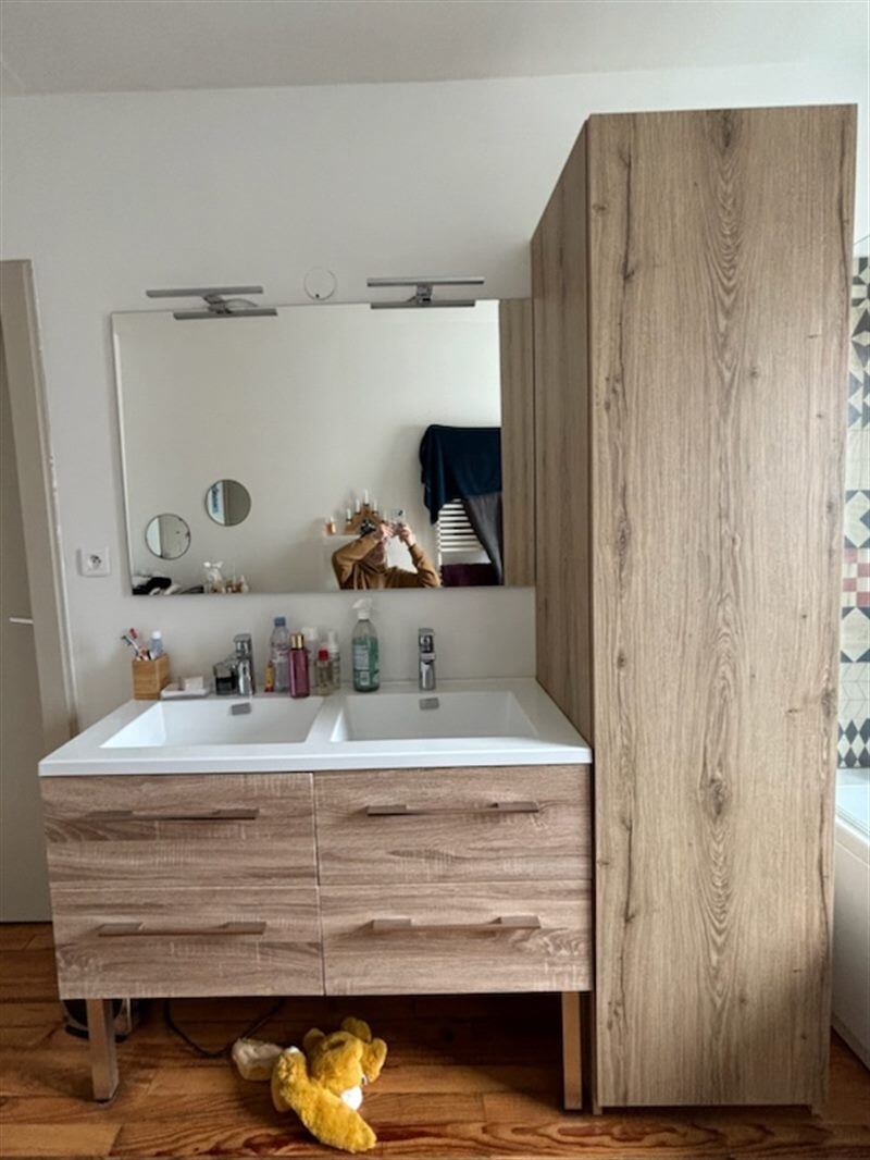 Salle de bains fermée de style nature bois à Laxou 1