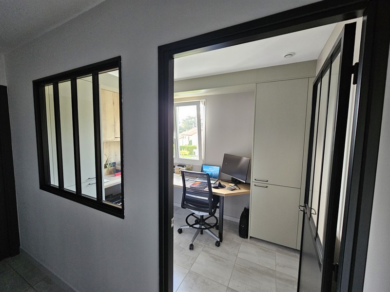Bureau bois et vert à Flavigny-sur-Moselle 2