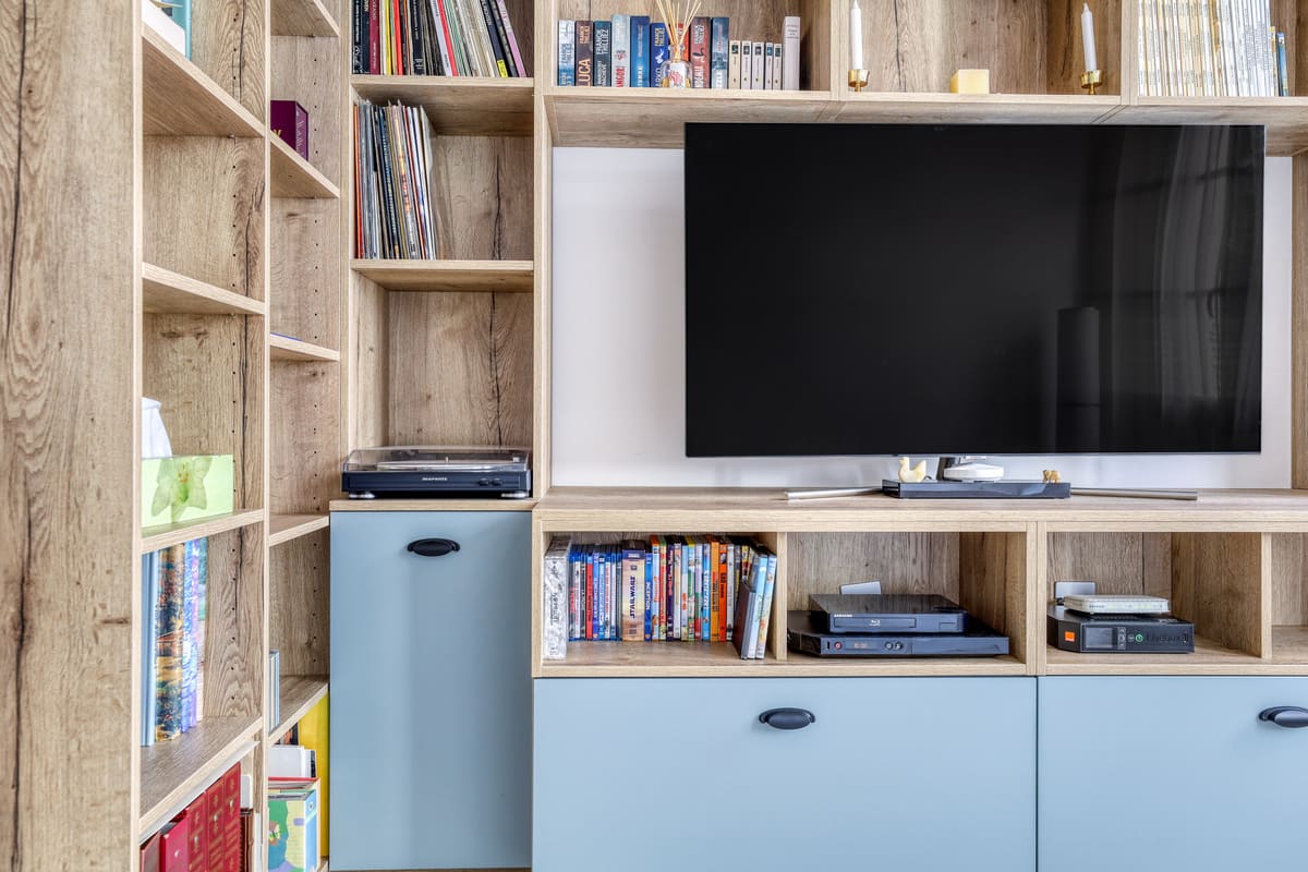 Meuble TV et bibliothèque bois et gris à Bléré 4