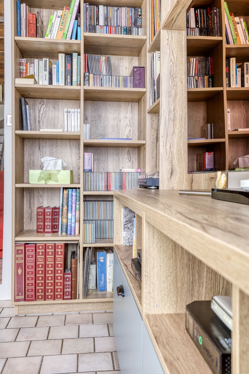 Meuble TV et bibliothèque bois et gris à Bléré 7