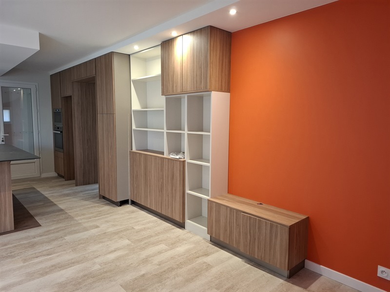 Cuisine ouverte et rangements à Jard-sur-Mer | Raison Home - 2