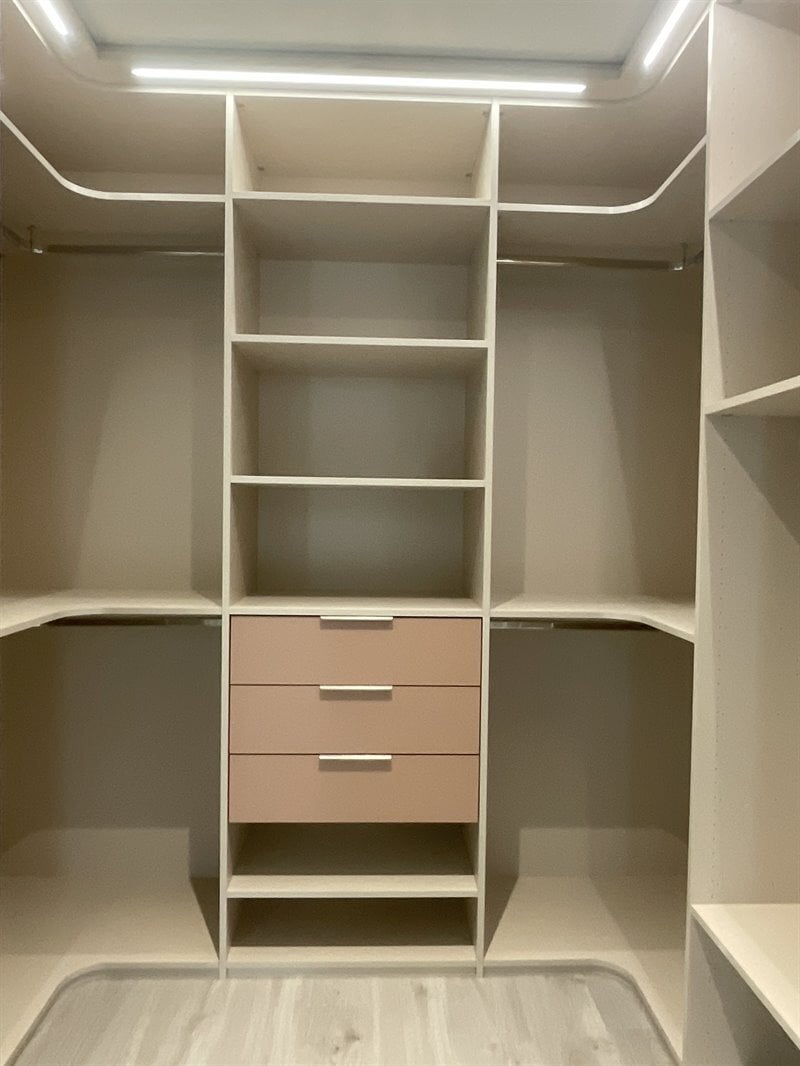 Grand dressing en U sur-mesure à Luçon | Raison Home - 1