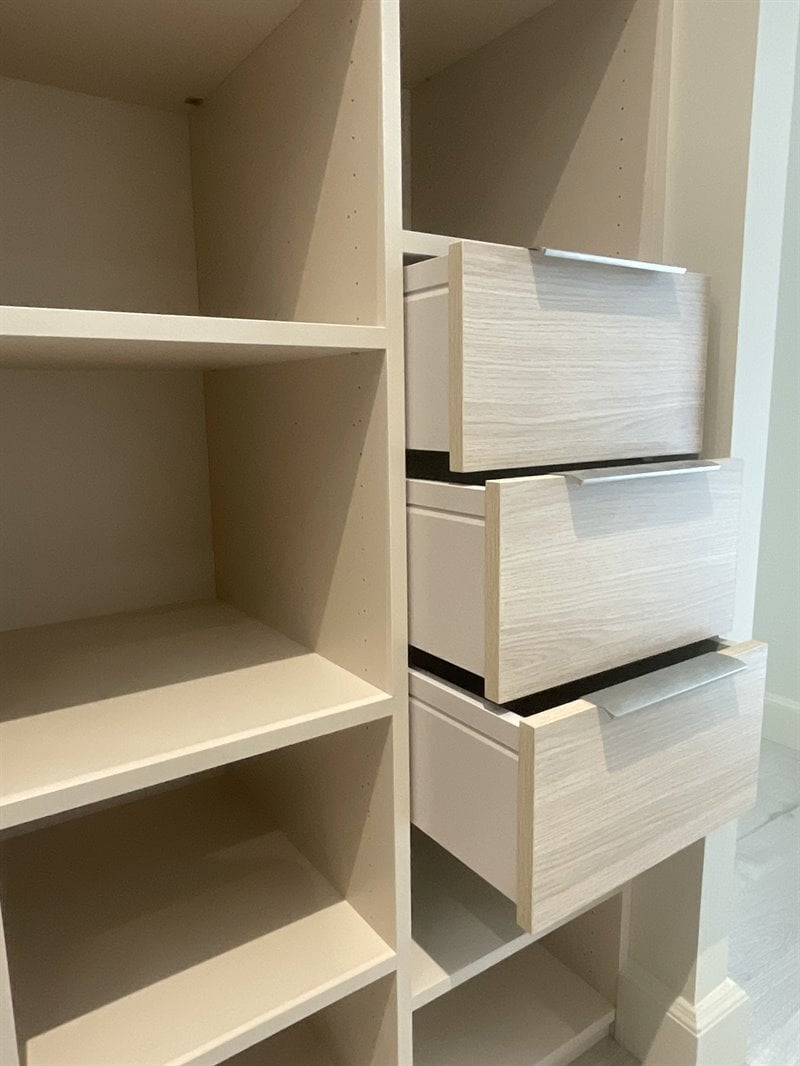 Grand dressing en U sur-mesure à Luçon | Raison Home - 4