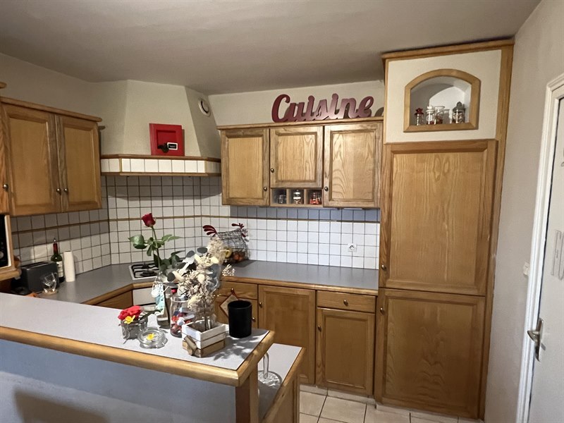 Cuisine industrielle bois et noir à Cirieres | Raison Home - 10