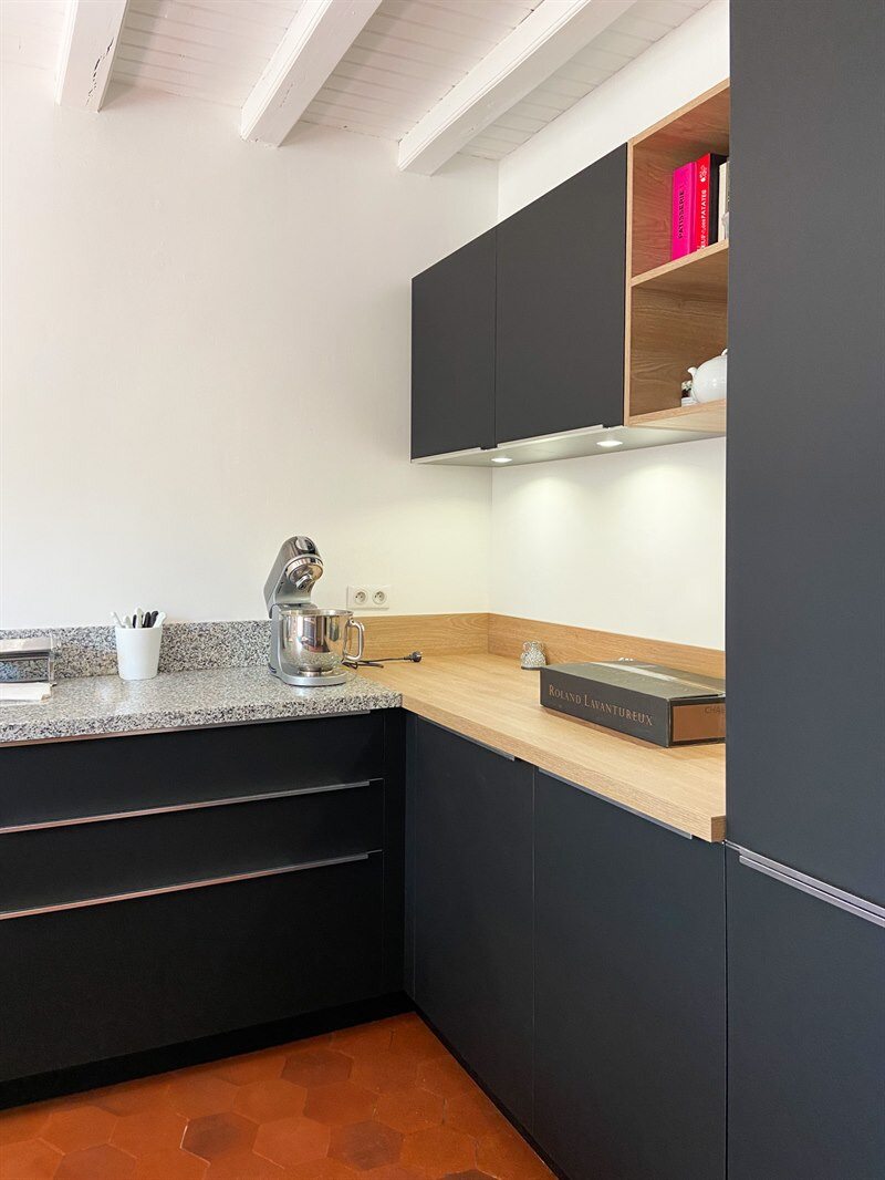 Cuisine moderne bois et noir mat à Sorel-Moussel 4