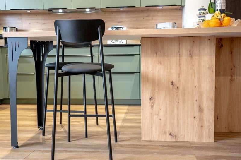 Cuisine contemporaine bois et vert à Le Havre | Raison Home - 7