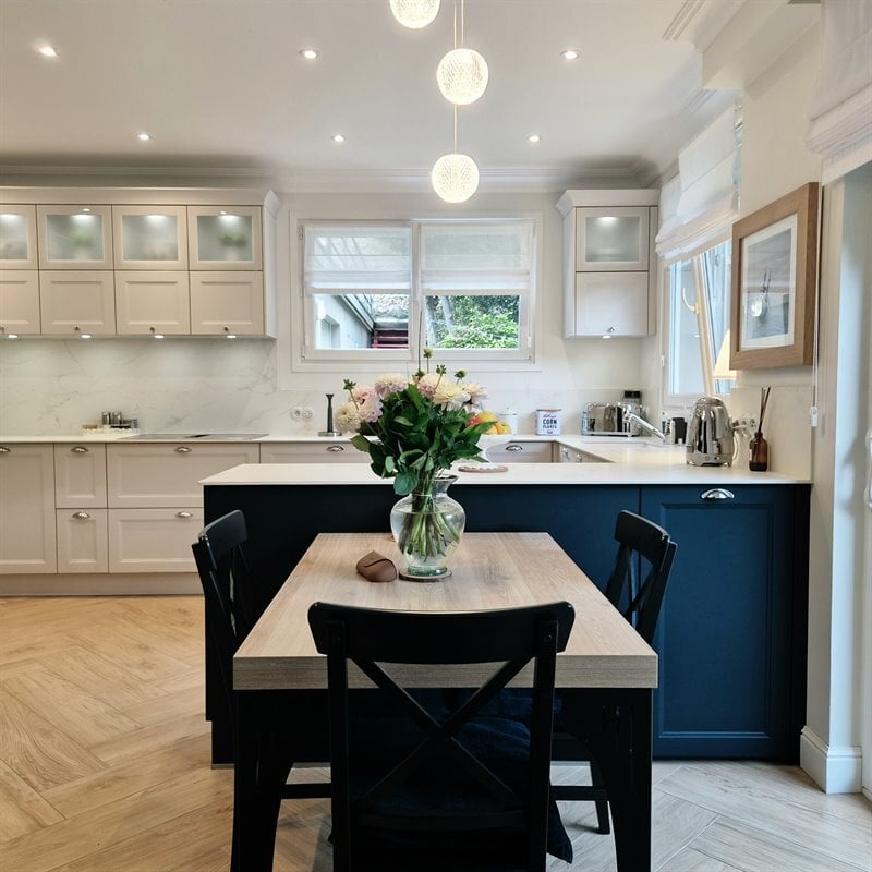 Cuisine fermée de style campagne beige à Le Havre | Raison Home - 6