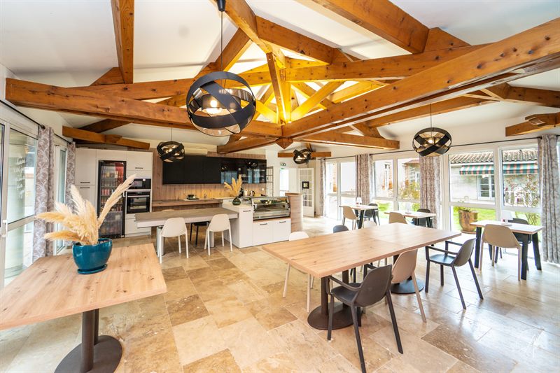 Grande cuisine sur-mesure pour une maison de retraite à Montauban | Raison Home - 1