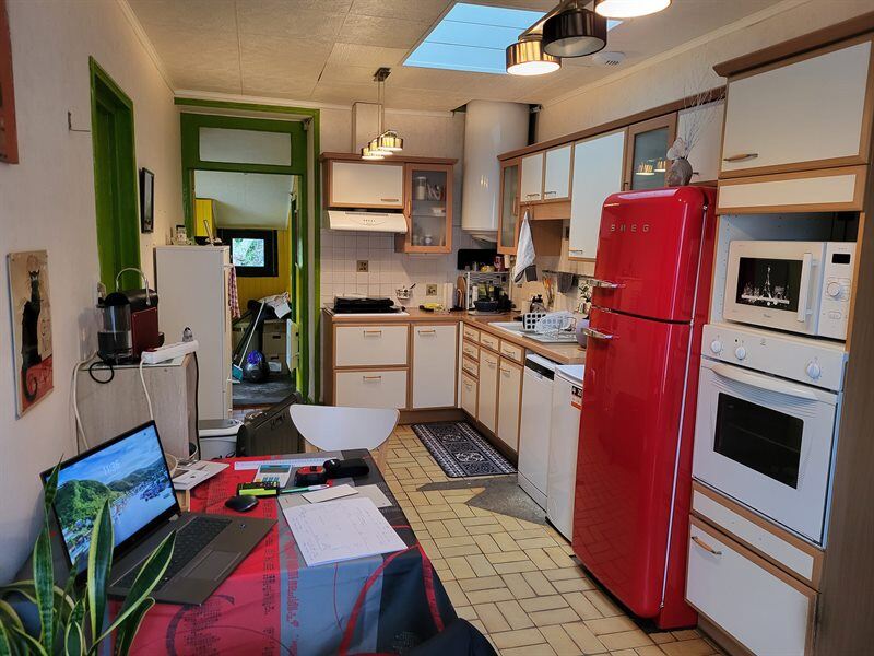 Cuisine fermée de style moderne blanc et gris à Chaumes-en-Retz 7