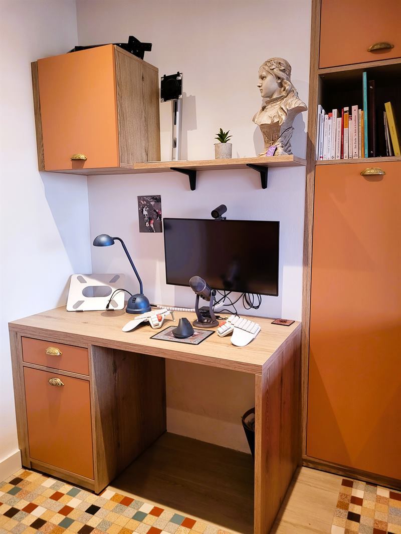 Grand dressing et bureau avec verrière bois et noir à La Chapelle Heulin 3