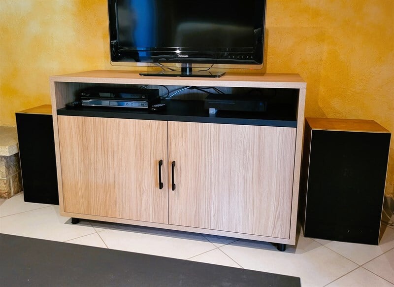 Meuble TV et table basse bois et noir à Saint-Sébastien-sur-Loire 2