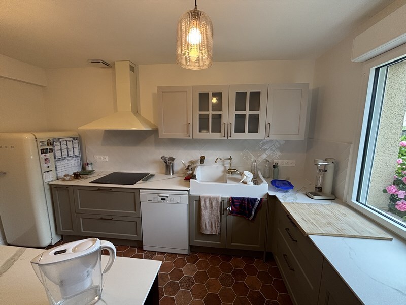 Cuisine cottage de couleur beige | Raison Home - 3