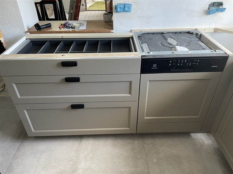 Cuisine fermée de style campagne marron | Raison Home - 2