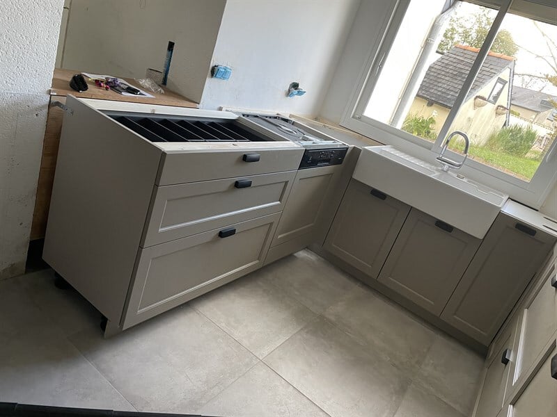 Cuisine fermée de style campagne marron | Raison Home - 4